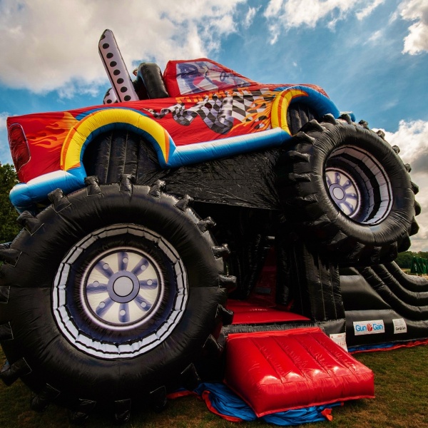 Nafukovacia atrakcia Monster Truck - šmykľavka