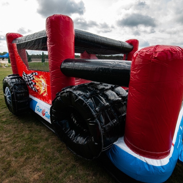 Nafukovacia atrakcia Monster Truck - skákadlo a suchý bazén