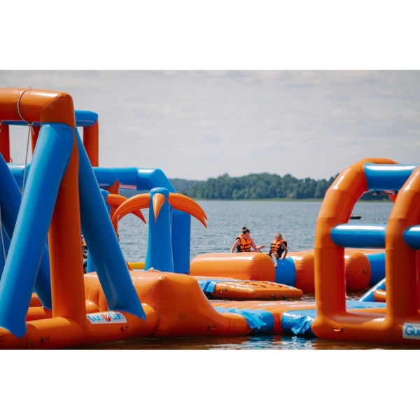 Nafukovací vodný park Zeta (32 x 30 m)